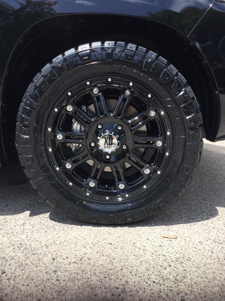200 Series LandCruiser with 20-inch KMC XD Hoss wheels with Nitto Ridge Grappler tyres
