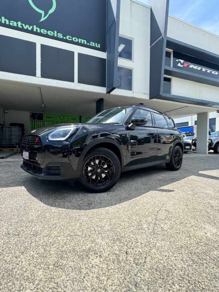 GT FORM MARQUEE GLOSS BLACK