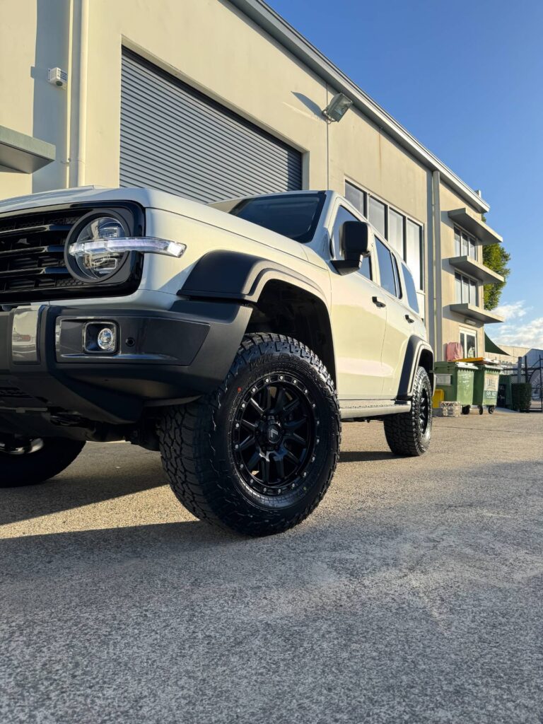 Tank 300 Lenso Marvel