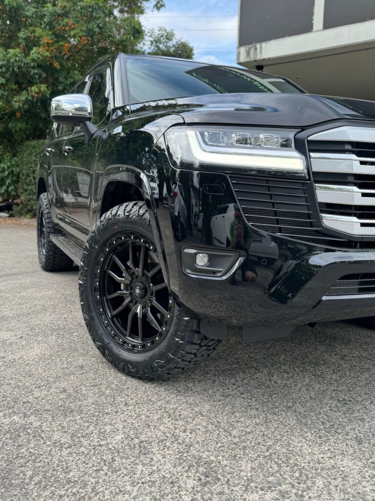 BLACK ROCK RAMBLER GLOSS BLACK TINTED