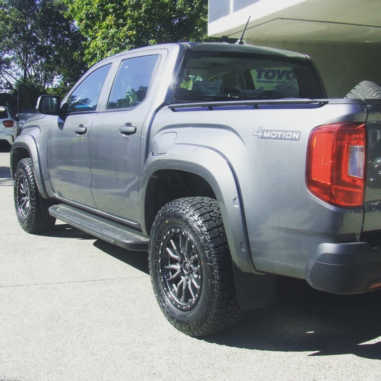 Amarok with Fuel wheels, Falken Wildpeak A/T tyres and colour-matched flares