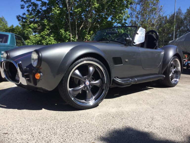 Cobra with 20-inch Crossfire wheels and Pace Alventi tyres