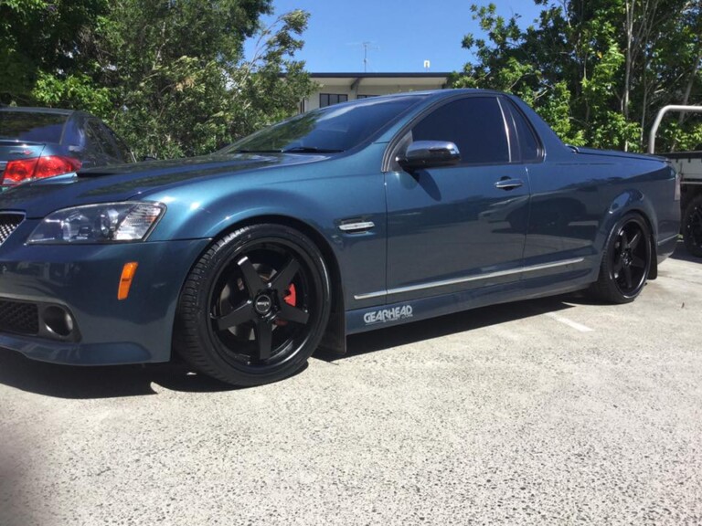 Commodore ute with 20-inch staggered King Detroit wheels and Winrun R330 tyres