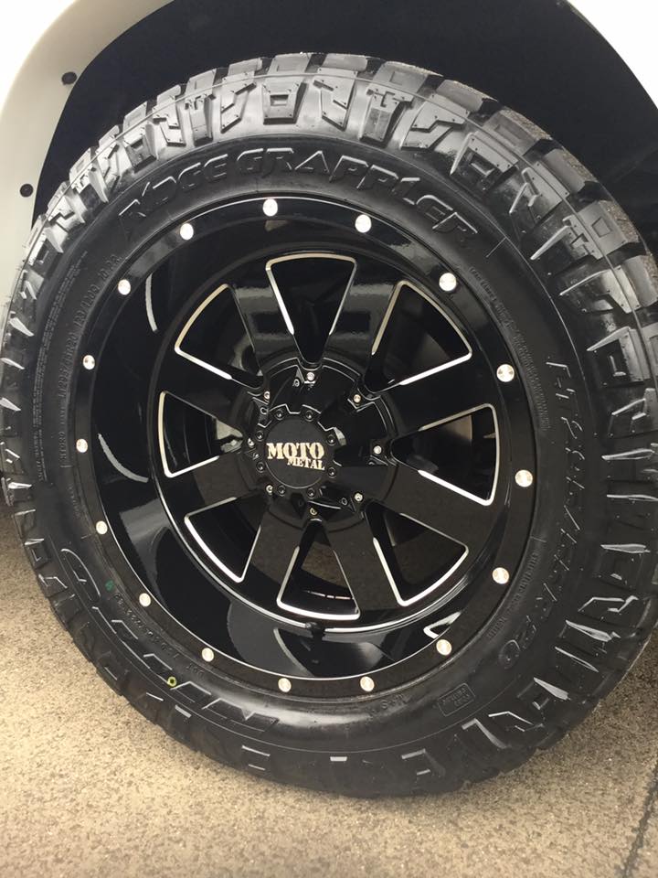 Dodge Ram with 20-inch Moto Metal wheels and Nitto Ridge Grappler tyres