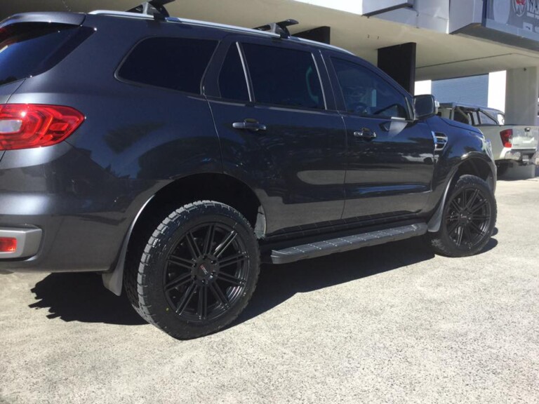Ford Everest with 20-inch KMC Channel wheels and Nitto Terra Grappler tyres