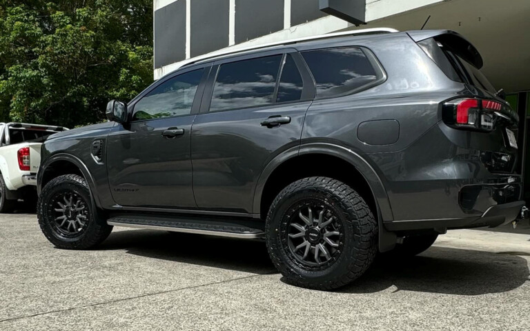Ford Everest with ROH Raid wheels and Falken Wildpeak AT3W tyres