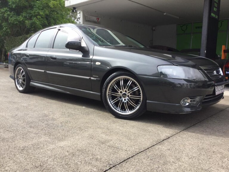 Ford Fairmont Ghia with 18-inch SSW Phantom wheels and Winrun R330 tyres