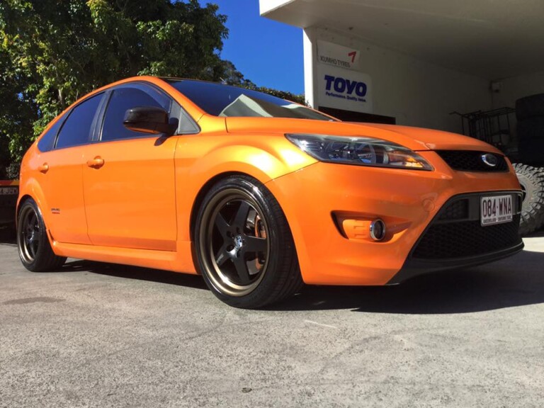Ford Focus XR5 with 18-inch Klutch SL-5 wheels and King Springs