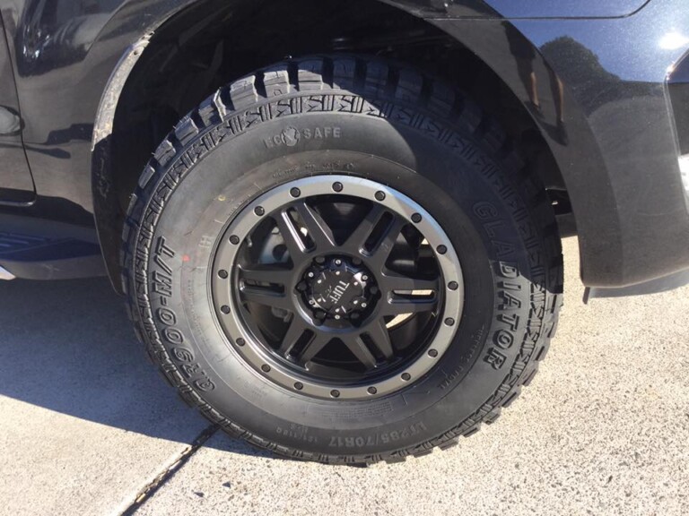 Ford Ranger with 17-inch Tuff T16 wheels in black with gunmetal ring