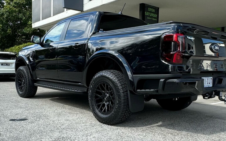 Ford Ranger with ROH Crawler wheels, Falken Wildpeak AT3W tyres and Utemart EGR flares