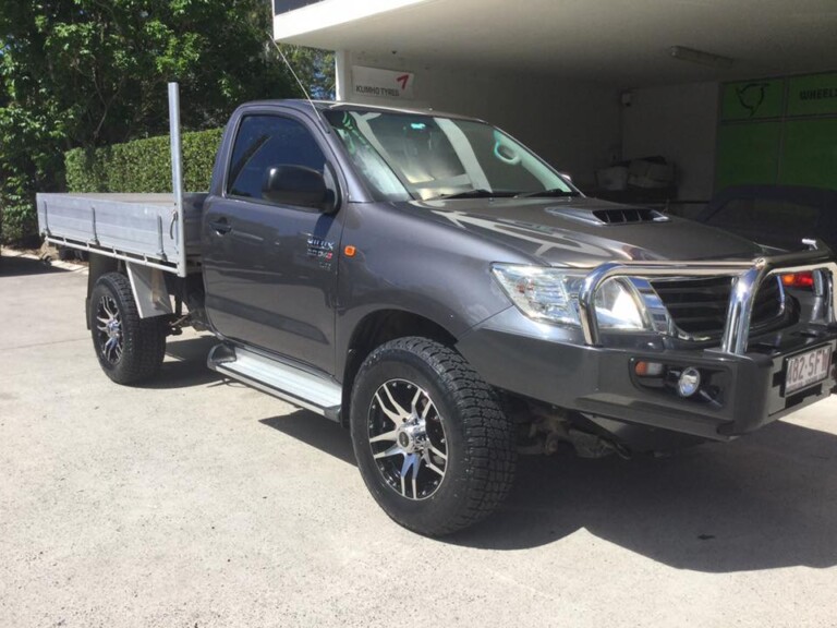 Hilux with 17-inch SSW Cliff wheels with machined face and Nitto Terra Grappler tyres