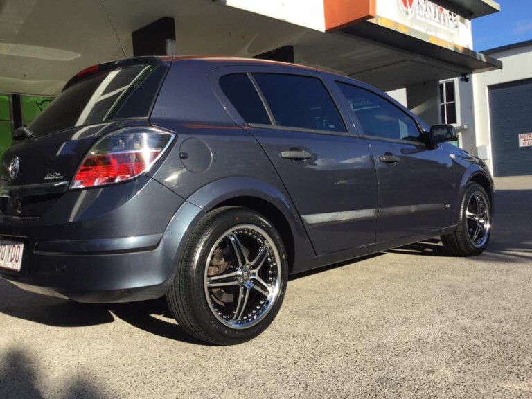 Holden Astra with Motegi Racing wheels and Rydanz Roadster R02 tyres