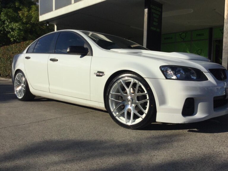 Holden Commodore with 20-inch SSW M-Spec wheels and Pace Alventi tyres
