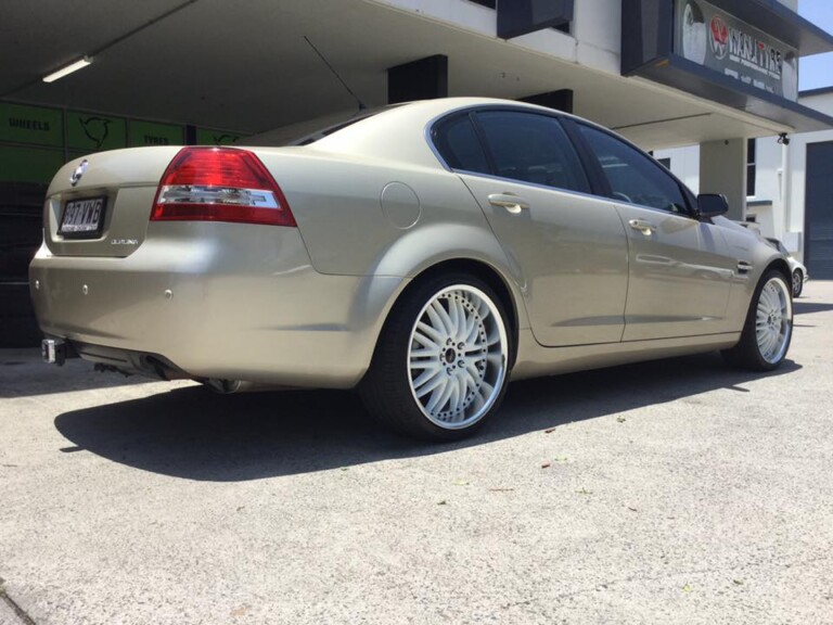 Holden Commodore with 20-inch staggered Versus Enduro wheels