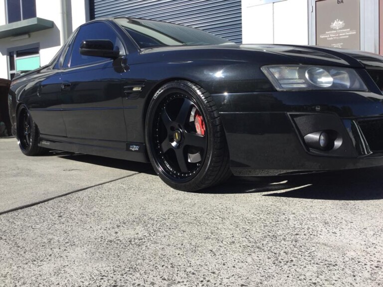 Holden Maloo with 20-inch staggered Simmons FR-1 wheels