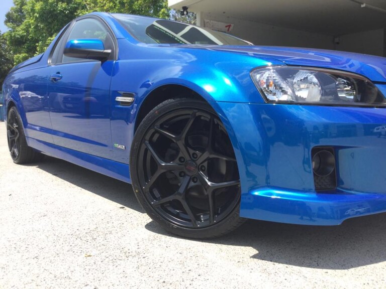 Holden VE ute with staggered 20-inch SSW Dominate wheels and Pace Alventi tyres