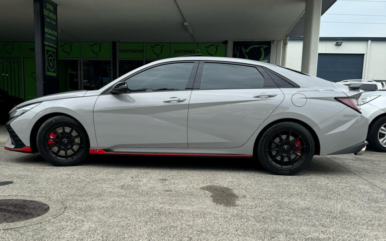 Hyundai Elantra N with 18-inch Konig Dekagram wheels and Nankang Motorsport NS-2R tyres