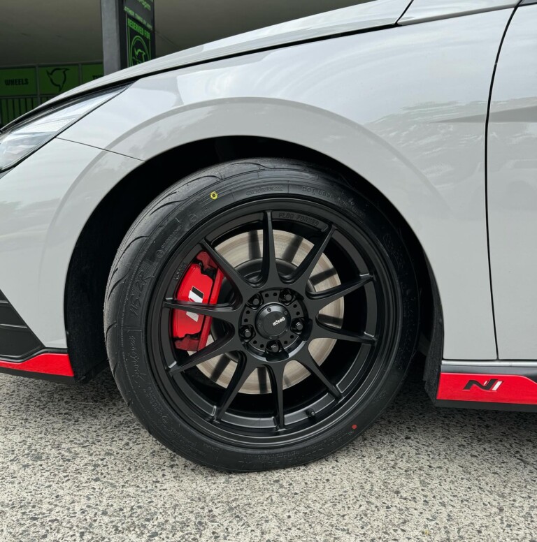 Hyundai Elantra N with 18-inch Konig Dekagram wheels and Nankang Motorsport NS-2R tyres