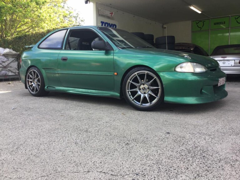 Hyundai Excel with 17-inch XXR 527 wheels and Rapid P609 tyres