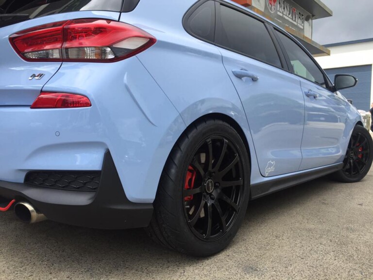 Hyundai i30 N with 18-inch Versus wheels and Nexen N-Fera SUR4G tyres