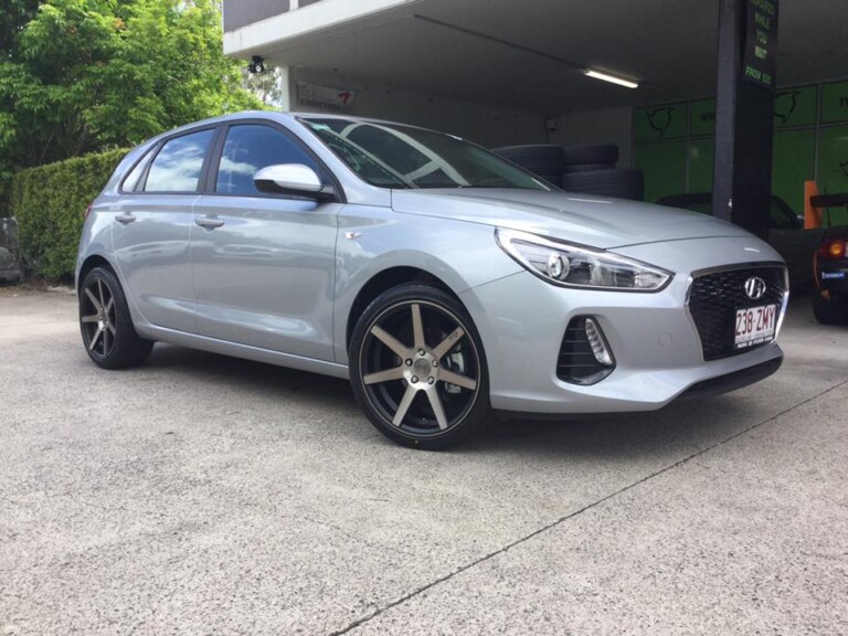 Hyundai i30 with 18-inch Niche Verona wheels and Pace Alventi tyres