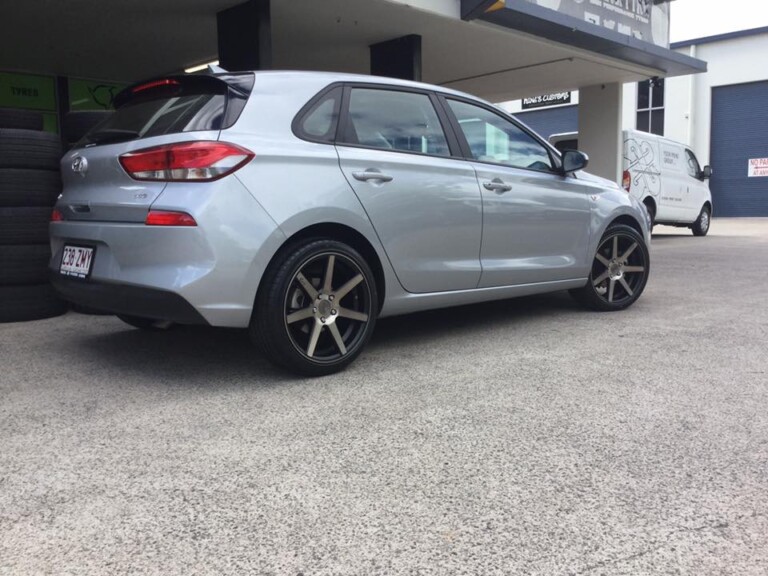 Hyundai i30 with 18-inch Niche Verona wheels and Pace Alventi tyres