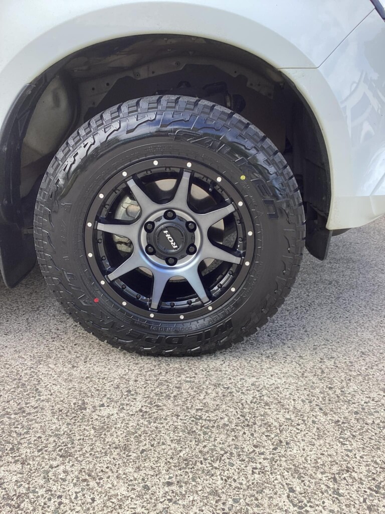 Isuzu MU-X with ROH Trophy wheels and Falken Wildpeak A/T tyres