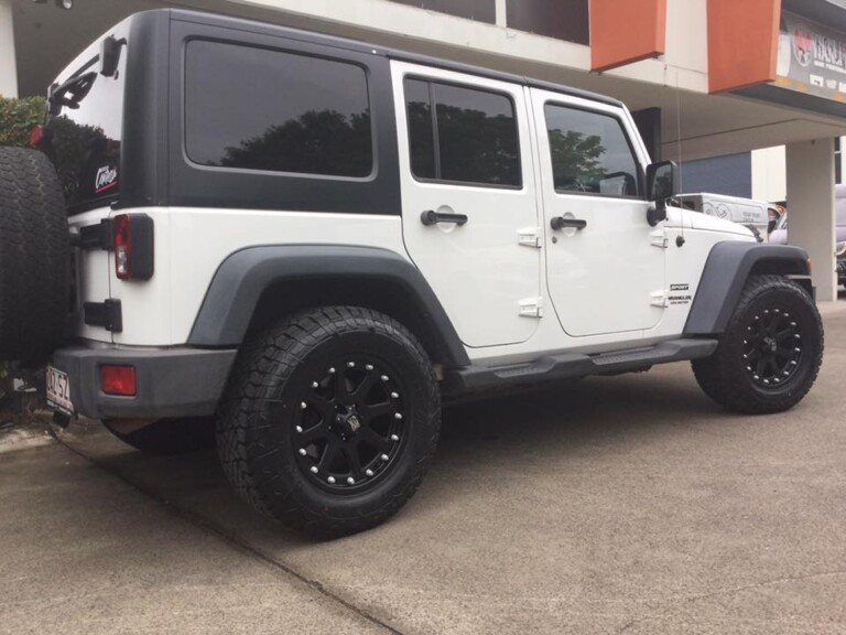 Jeep Wrangler with 18-inch XD Addict wheels and Fuel Gripper A/T tyres