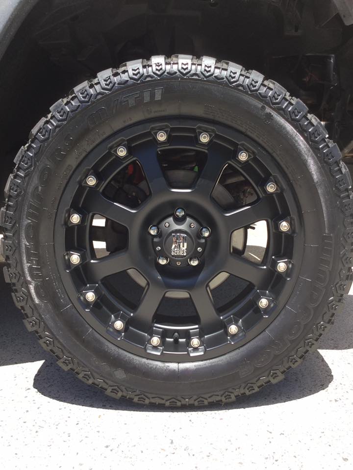 Jeep Wrangler with 20-inch XD Strike wheels and 33-inch Windforce Catchfors M/T II tyres