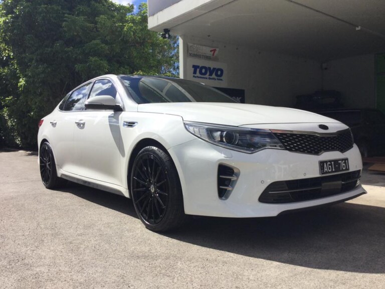 Kia Optima GT with 19-inch Asanti ABL-14 wheels and Pace Alventi tyres