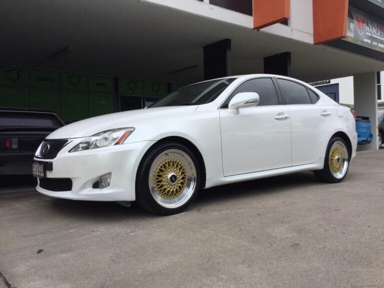 Lexus with 18-inch Vision wheels in gold with machined lip