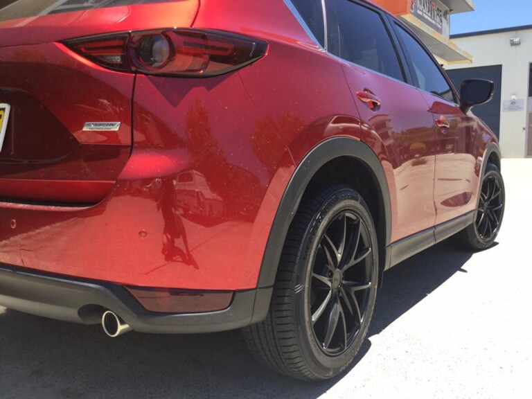 Mazda CX-5 with 19-inch Niche Misano wheels and Winrun R330 tyres