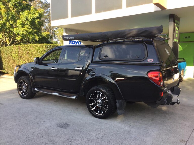 Mitsubishi Triton with 20-inch Versus Gridlock wheels and Nitto Terra Grappler tyres