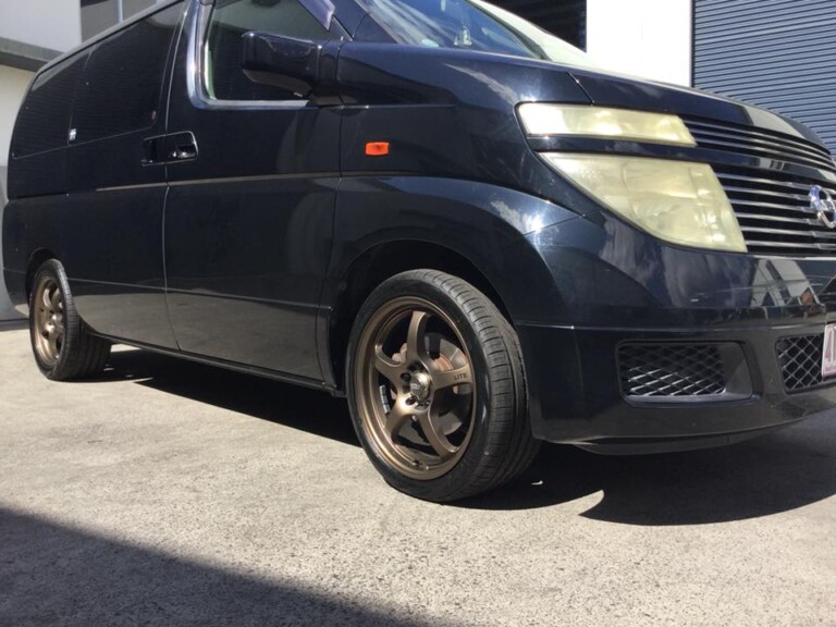 Nissan Elgrand with 18-inch Motegi Racing wheels