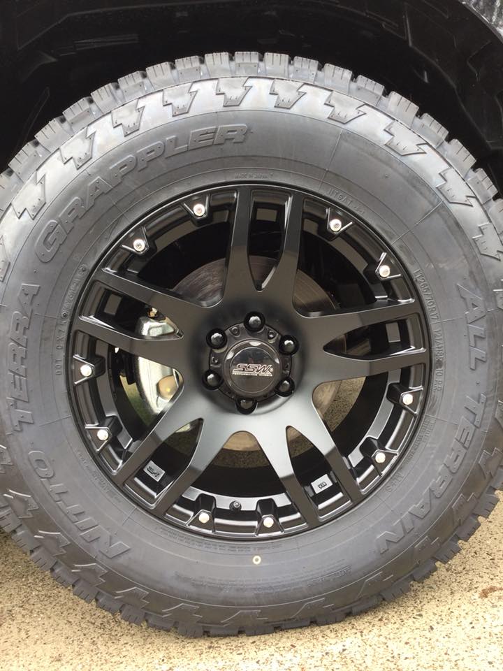 Nissan Navara NP300 with 17-inch SSW Cliff wheels and Nitto Terra Grappler tyres