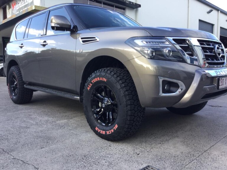 Nissan Patrol with 20-inch Diesel wheels and 35-inch Black Bear A/T tyres
