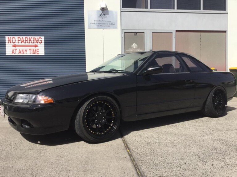 R32 Skyline with 18-inch Aodhan wheels