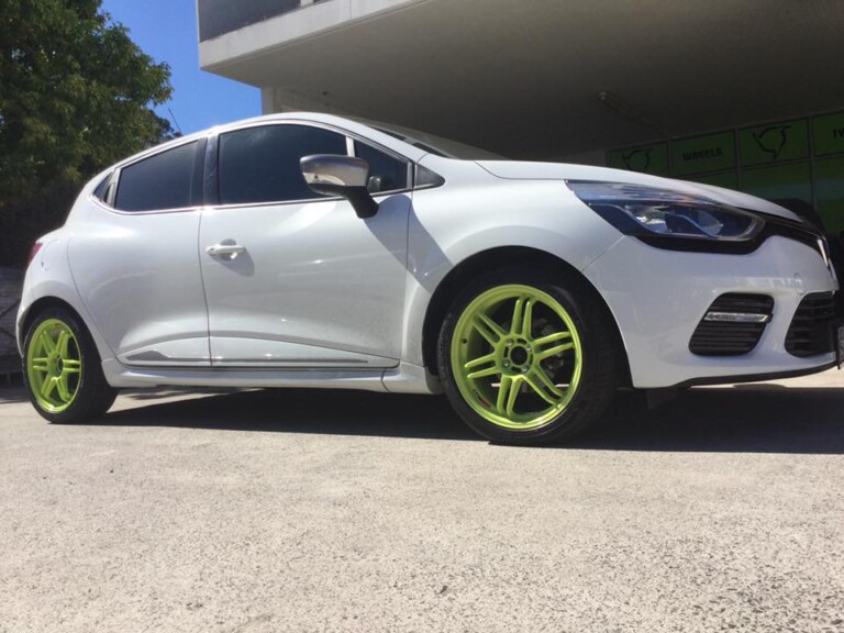 Renault Clio GT with 17-inch neon Advanti Storm wheels