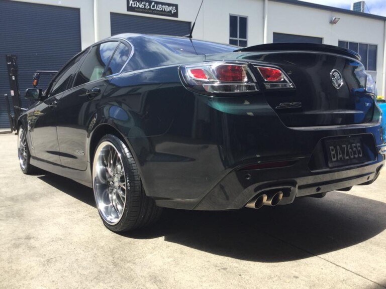 SS Commodore with staggered 20-inch Gmax wheels, 105mm lip at rear