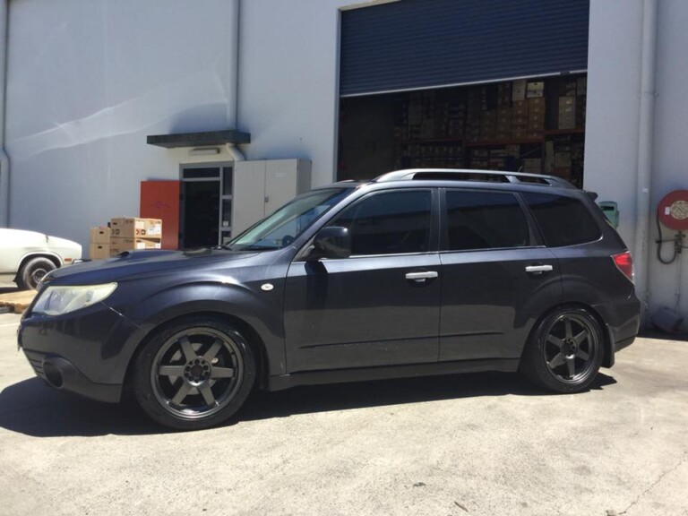 Subaru Forester with 18-inch SSW Drifter wheels in satin gunmetal