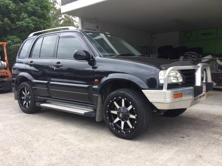 Suzuki Grand Vitara with 18-inch Fuel Maverick wheels, black with machined face