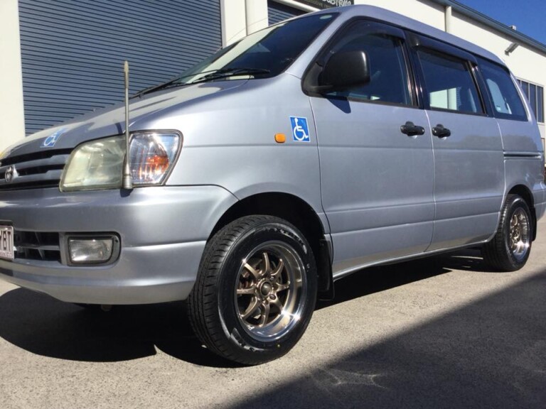 Toyota Spacia with 15-inch SSW Tuning wheels in gloss bronze with machined lip