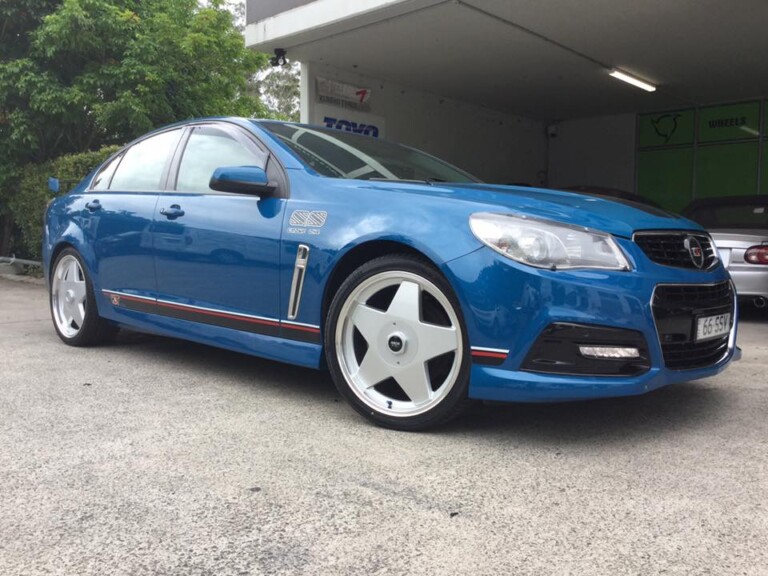 VF Holden Commodore with 20-inch MC Racing MCRB wheels and Winrun R330 tyres