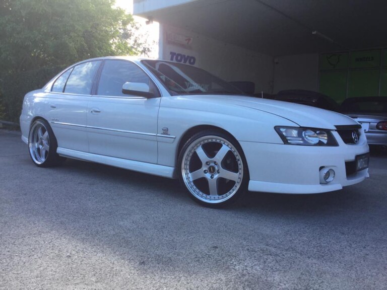 VZ Commodore with staggered 20-inch Simmons FR-1 wheels